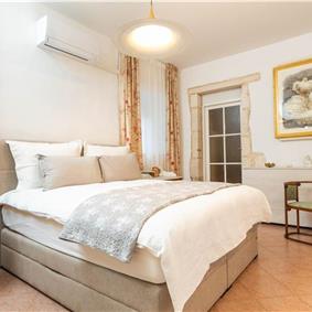4 bedroom villa with pool in Lapad, Dubrovnik, sleeps 8